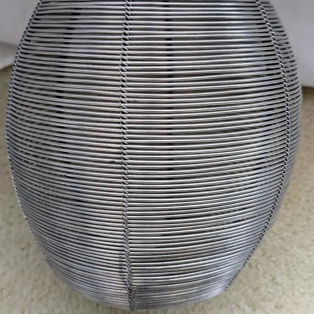 Handcrafted Metal Wire Vase Decorative Modern Basket Style – 11.5